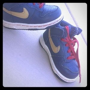 Nike toddler sneakers